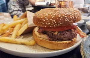 Lire la suite à propos de l’article Les Opportunistes – Restaurant insolite à Strasbourg